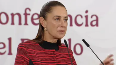 Claudia Sheinbaum confirma donación personal de 20 mil pesos a Cuba en medio de apoyo mexicano.