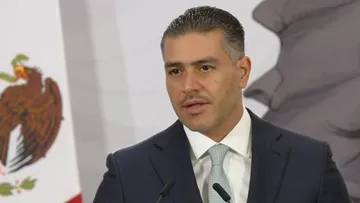 El secretario Omar García Harfuch presenta la nueva Escuela de Mandos en Palacio Nacional.