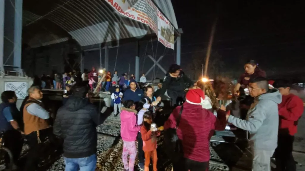 Tultepec: Posada aligera protesta en el Tren Suburbano