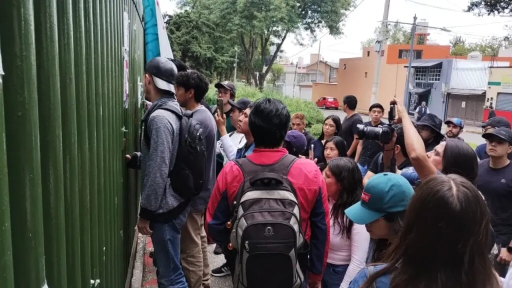 Uaeméx: Estudiantes piden diálogo para recuperar la Facultad de Ingeniería