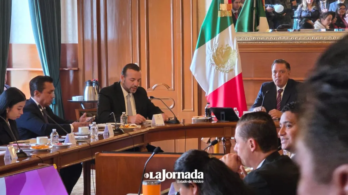 Toma protesta el nuevo gabinete municipal de Toluca