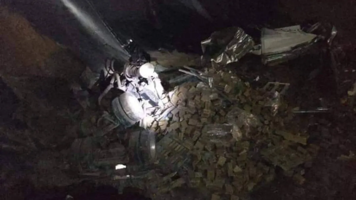 Tráiler cae por un puente en Cuautitlán Izcalli
