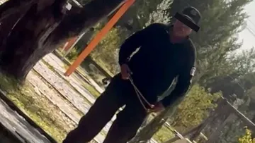 [VIDEO] Denuncian maltrato animal por parte de policía en parque Los Alcanfores de Tepotzotlán