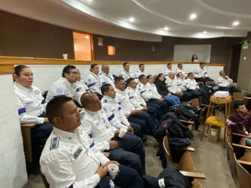 Policías de Toluca se capacitan en Lengua de Señas Mexicana