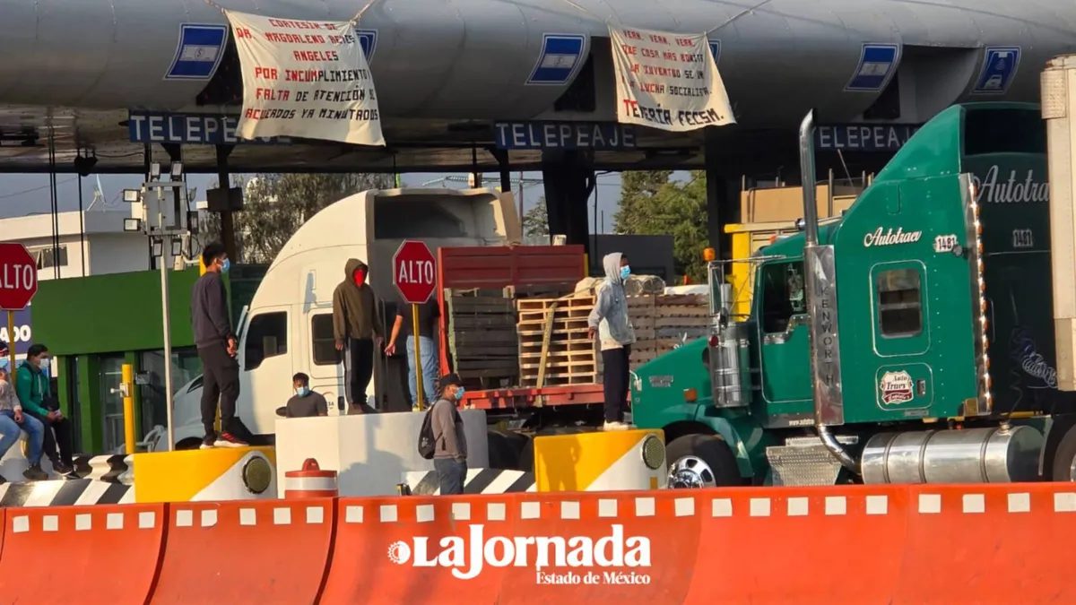 Estudiantes de la Normal de Tenería levantan bloqueo en caseta “El Dorado”