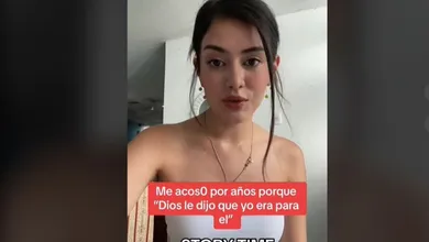 Por medio de tres videos que subió a su cuenta de TikTok, la joven creadora de contenido narró su terrible experiencia que inició en la iglesia a la que acudía. Foto: Captura.