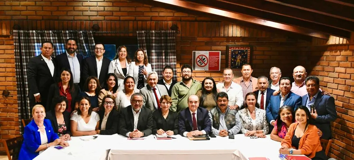 Delfina Gómez se reúne con el Grupo Parlamentario de Morena Edomex