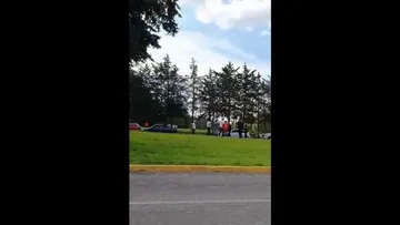 (VIDEO) Pelea entre policías de Toluca y ciudadanos