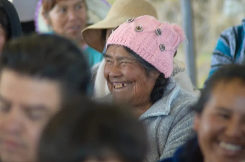 Apoyan Almoloya de Juárez y GEM economía de familias de escasos recursos con estufas ecológicas