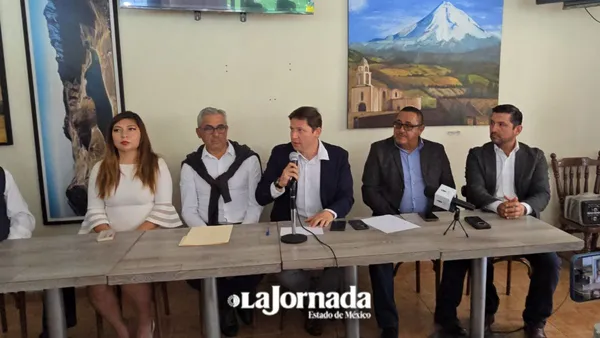 Ediles destituidos de Valle de Bravo exigen cumplimiento de amparo