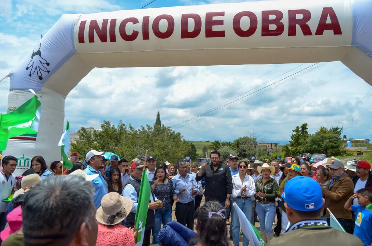 Pone en marcha Adolfo Solis dos nuevas obras viales en Almoloya de Juárez