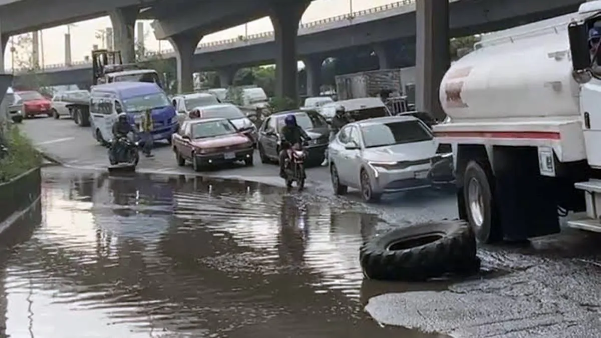 Autopista México- Querétaro se ha convertido en trampa mortal por baches: AMOTAC