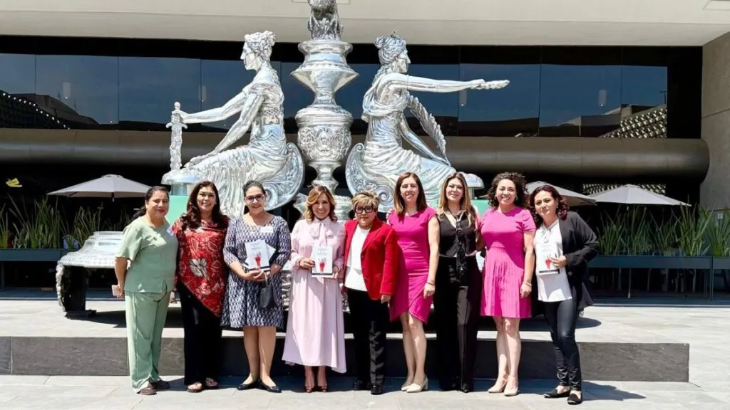 Libro reconoce a mujeres de la política mexiquense