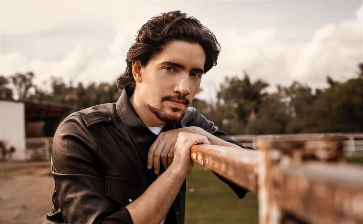 Alex Fernández pospone concierto en Uruapan por clima de violencia