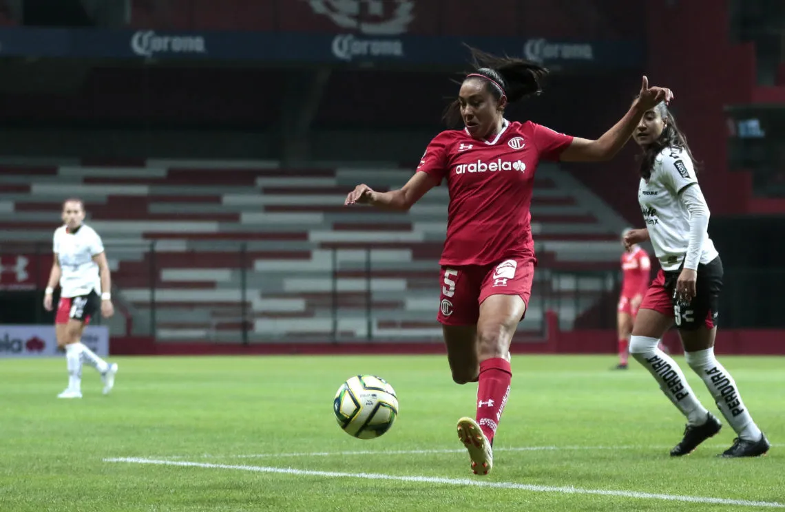 Noche de goles en el Nemesio Diez, caen Diablas 3-4