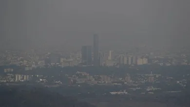 Esto con el objeto de disminuir la exposición de la población al aire contaminado y el riesgo de afectación a su salud, así como para reducir la emisión de contaminantes.