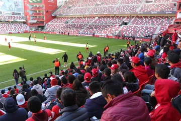 Día de Reyes: Más de 5 mil aficionados celebran en el Nemesio Díez