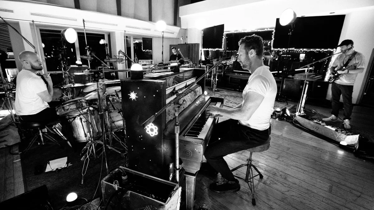 Coldplay abre nuevas fechas de conciertos en su gira por México