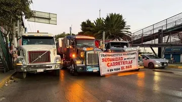 Bloqueos carreteros provocan pérdidas de 300 mdp diarios en la industria mexiquense