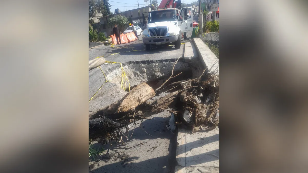 En proceso de reparación socavón de Río Hondo en Naucalpan
