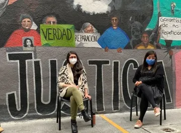 Durante 3 y 4 de mayo de dicho año (2006), la policía municipal de Texcoco y San Salvador Atenco junto con la Policía Federal Preventiva, adelantaron operativos en dicho municipios y en la carretera Texcoco-Lechería para reprimir las manifestaciones que realizaron pobladores de estas entidades contra el anuncio del ahora expresidente Vicente Fox sobre la realización del puerto aéreo que anunció en 2001. Foto: La Jornada