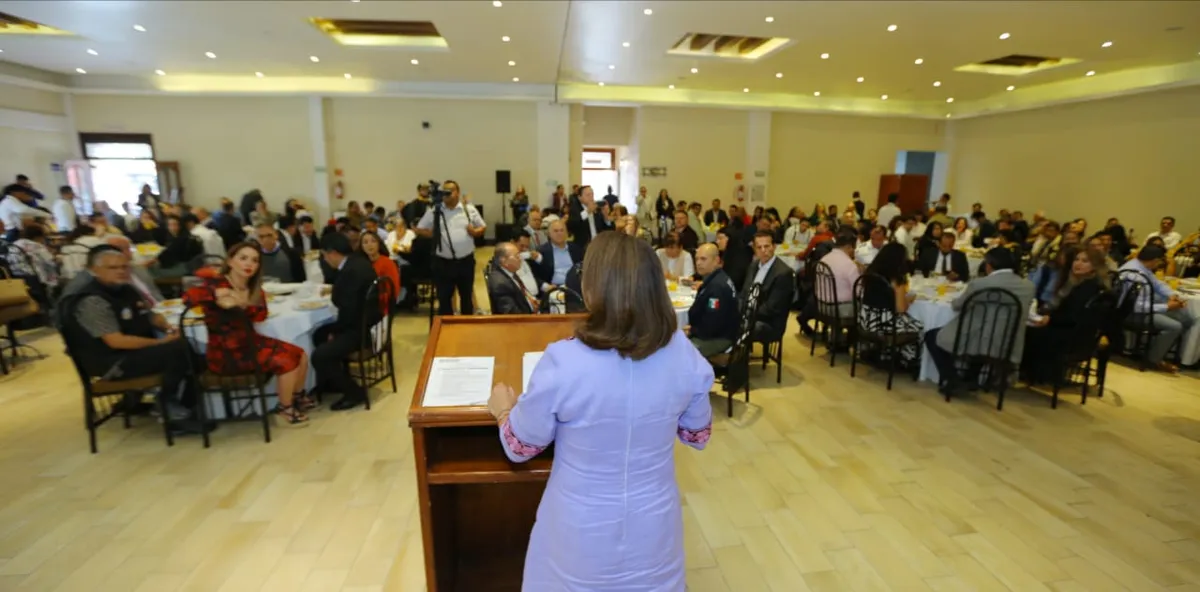 Importante fortalecer la relación con el sector empresarial: Azucena Cisneros