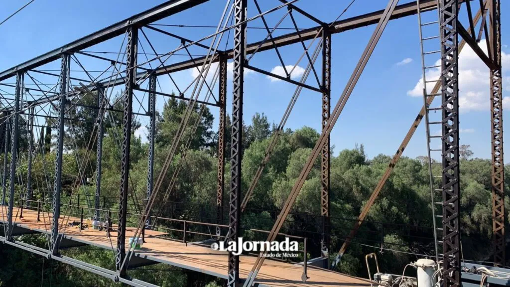 Zumpango: Rehabilitan el Puente de Fierro