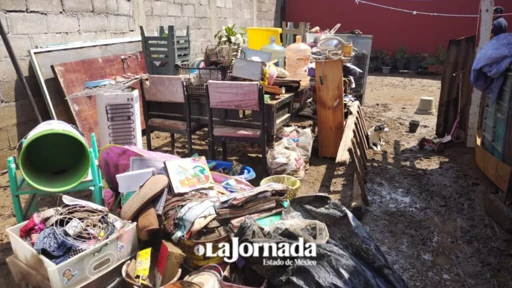 Damnificados por inundación en Ixtapaluca denuncian abandono