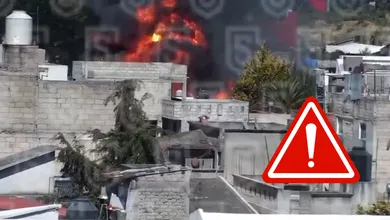 Cuerpos de emergencia atienden incendio en Avenida Lerma, en la colonia San Pedro Tultepec.