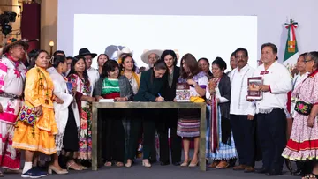 La nueva ley para pueblos indígenas impulsada por Sheinbaum busca reconocer derechos plenos, autonomía y participación de comunidades originarias y afromexicanas.