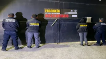 Al interior del inmueble fueron localizadas aproximadamente 30 toneladas de autopartes de diversas marcas.