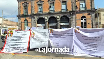 Trabajadores de la Coordinación de Regulación Sanitaria Edomex exigen destitución de su titular