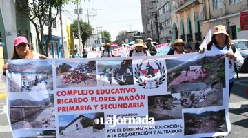 Toluca: Docentes mexiquenses protestan por reconocimiento de escuelas y basificaciones
