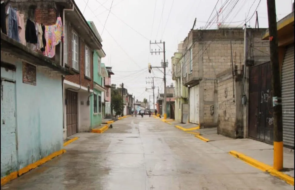 Entrega obras de pavimentación Miguel Ángel Ramírez Ponce en Tultepec