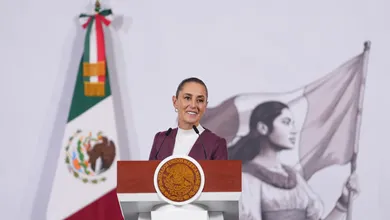 La Jornada de 40 horas fue avalada por unanimidad y se implementará de forma gradual hasta 2030, sin afectar el salario, informó Claudia Sheinbaum.