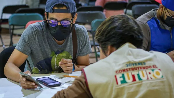 Jóvenes Construyendo el Futuro llega a Acolman con oficina móvil