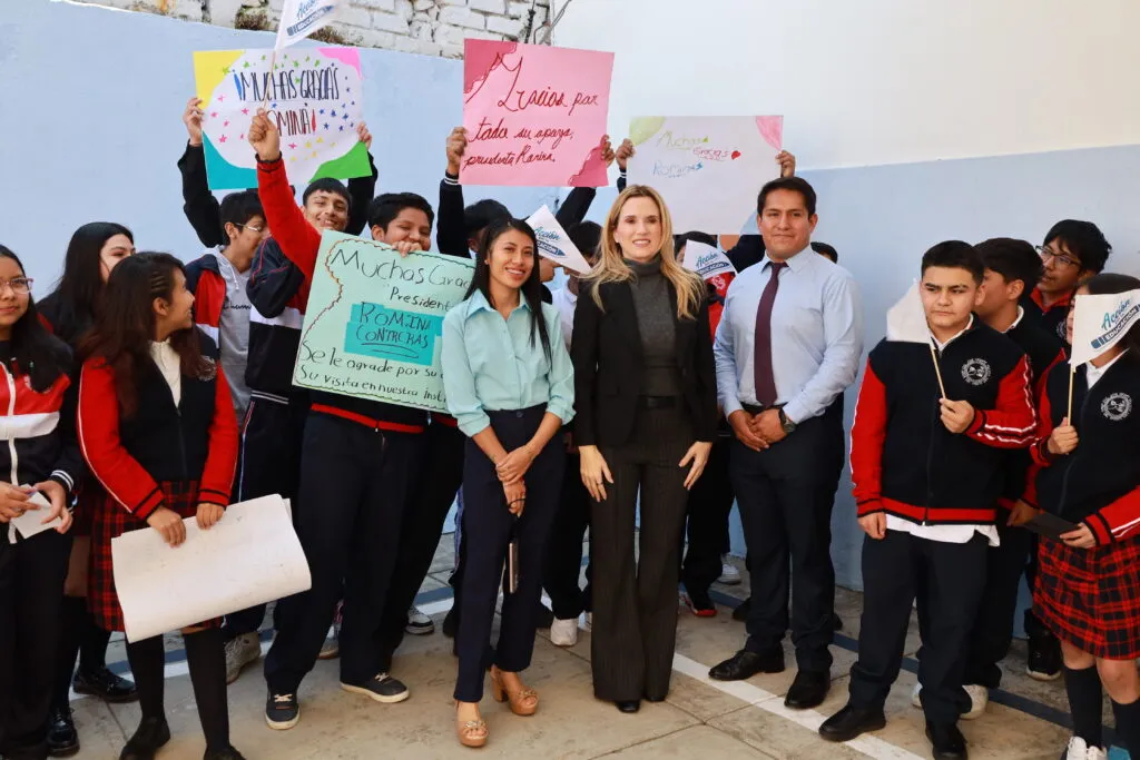 Huixquilucan equipa y rehabilita telesecundaria con “Acción por la Educación”