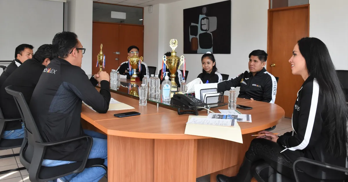 Mexiquenses regresan triunfantes de justa internacional de wushu, en Grecia