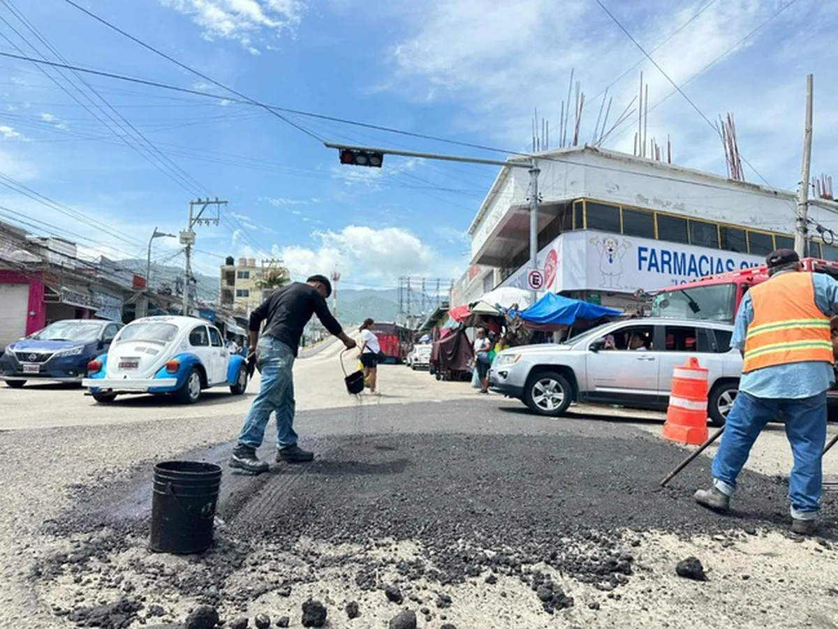 ¿Tapar baches en CDMX es delito? Esto dice la Ley de Cultura Cívica