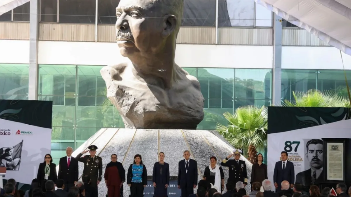 Rodríguez Padilla subrayó que bajo el liderazgo de la presidenta de México, Claudia Sheinbaum Pardo, se trabaja para restablecer y fortalecer el papel de Pemex como una empresa pública.