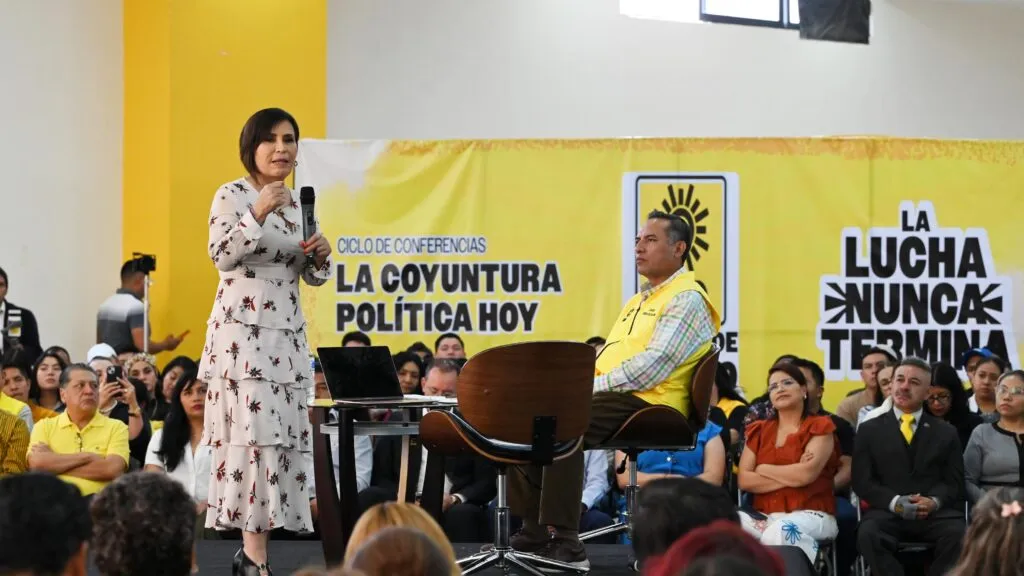 Critica Rosario Robles autoritarismo y abandono de políticas para mujeres del Gobierno federal