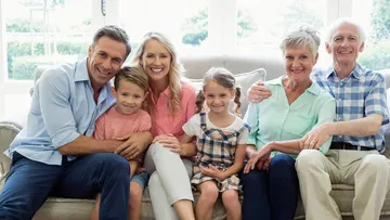 Familias sándwich: fenómeno creciente en la actualidad