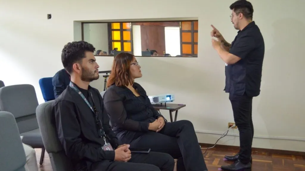 Edomex abre cursos GRATIS de Lengua de Señas