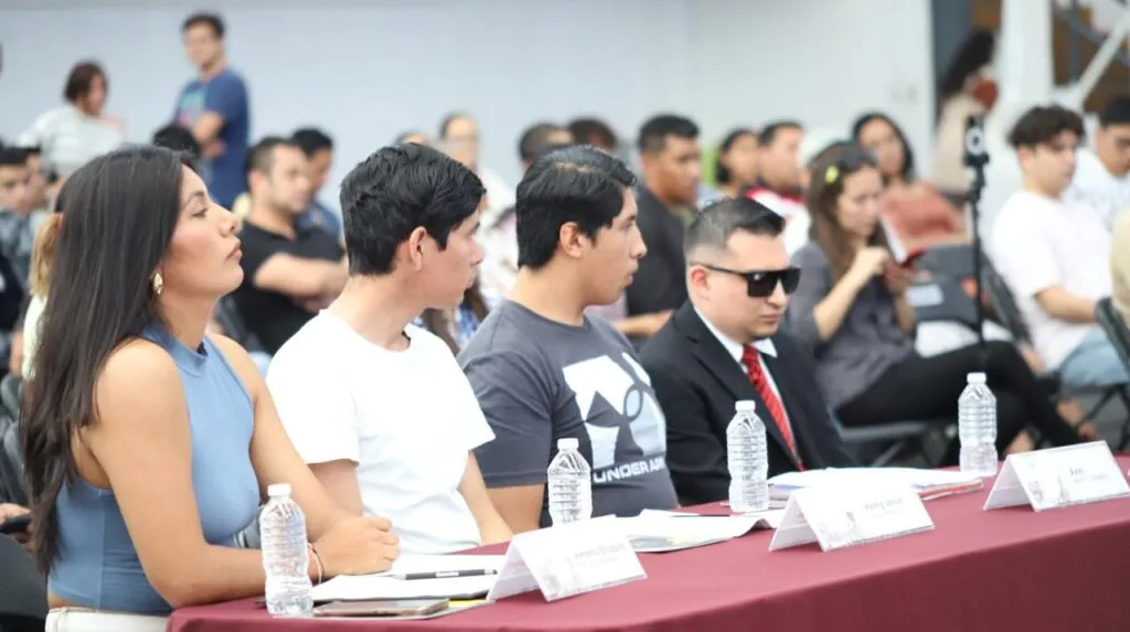 Cuautitlán celebra cabildo juvenil con la participación de jóvenes en el marco del día internacional de la juventud