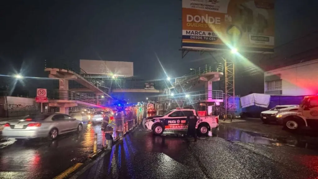 Ecatepec busca frenar inundaciones en Avenida Nacional