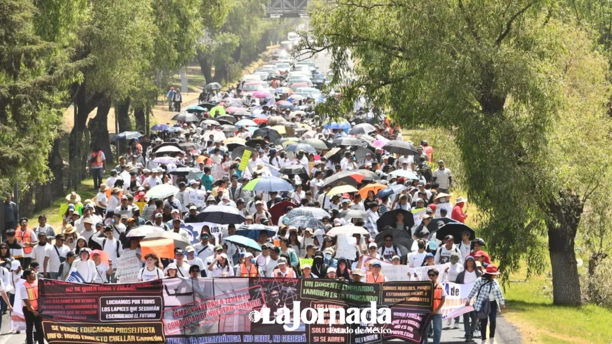 Comunidad del Instituto Tecnológico de Toluca  toma las calles tras 29 días de huelga