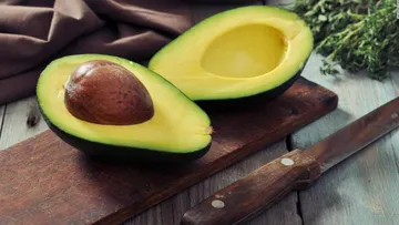 ¿Por qué podría bajar el precio del aguacate?