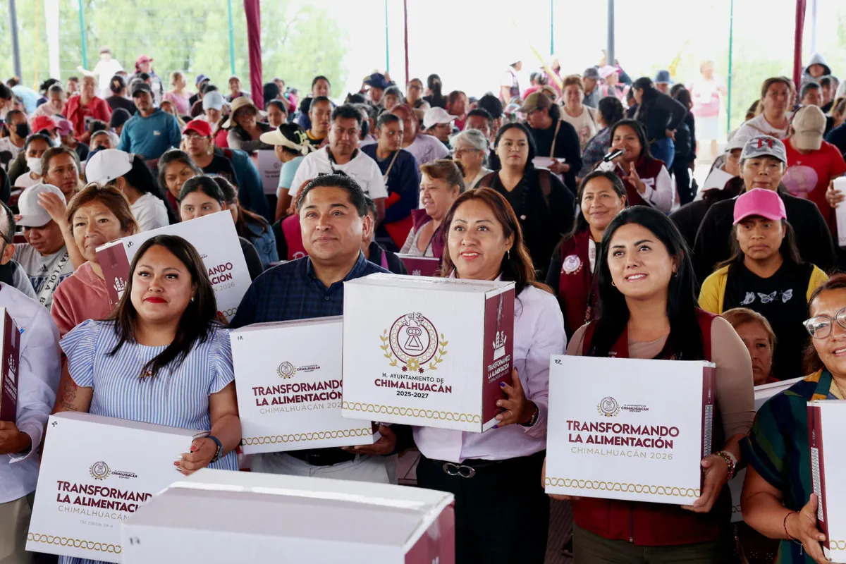 Xóchitl Flores entrega más de 1,300 canastas alimentarias en los Ejidos de Santa María