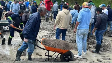 Realizan faena comunitaria en Amomolulco, Lerma