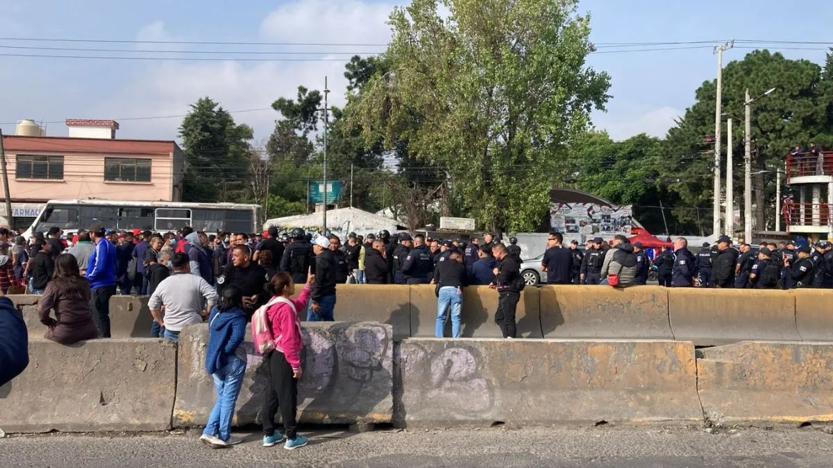 Tlalnepantla: Tras bloqueo, comerciantes liberan Avenida de los Maestros